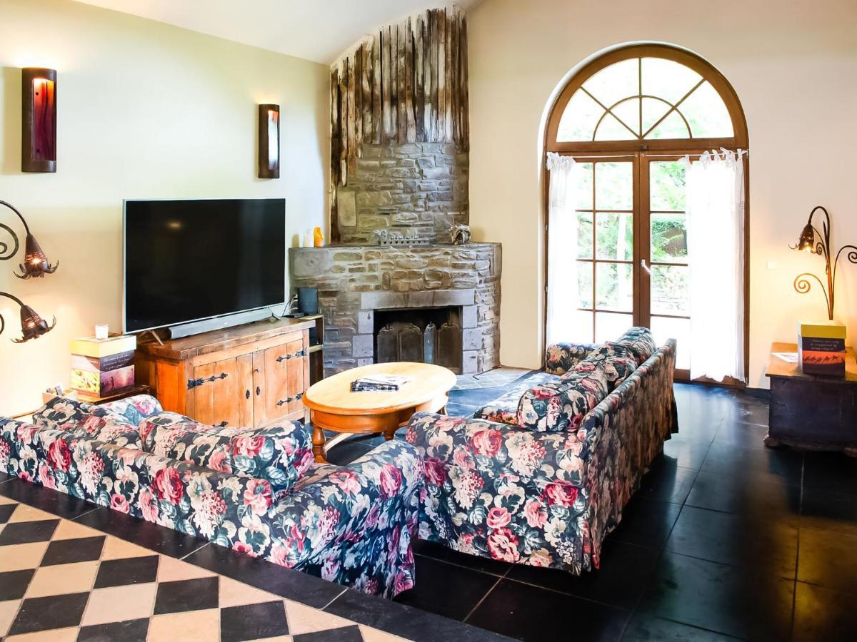 Nice Holiday Home In Nature With Sauna, Hot Tub En Swimming Pool Verviers Habitación foto